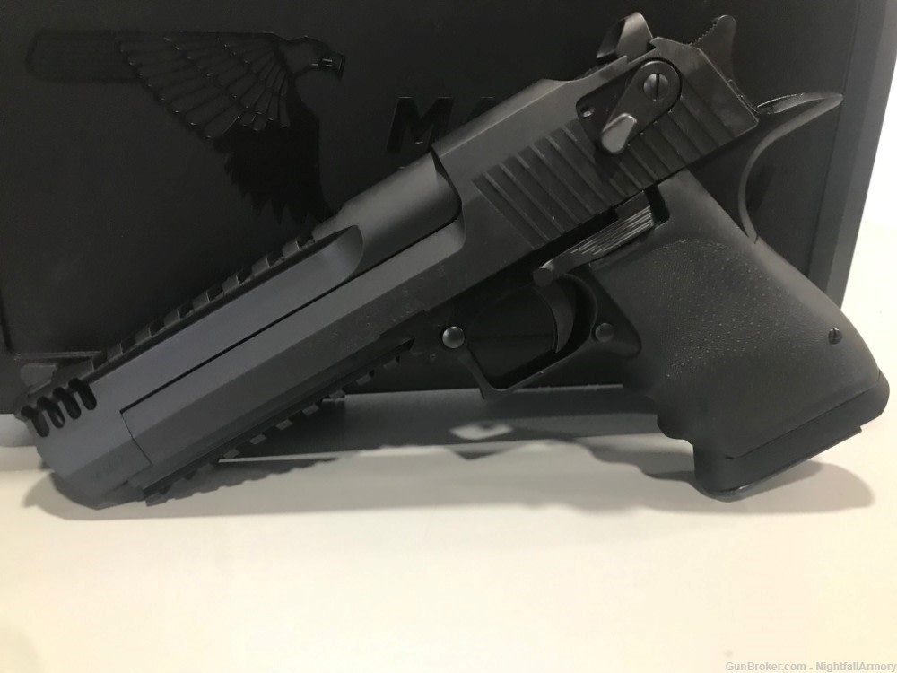 Pair of Magnum Research Desert Eagle 44 MAG L6 pistols MR consecutive # set-img-5