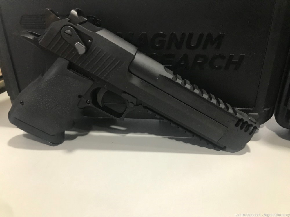 Pair of Magnum Research Desert Eagle 44 MAG L6 pistols MR consecutive # set-img-4
