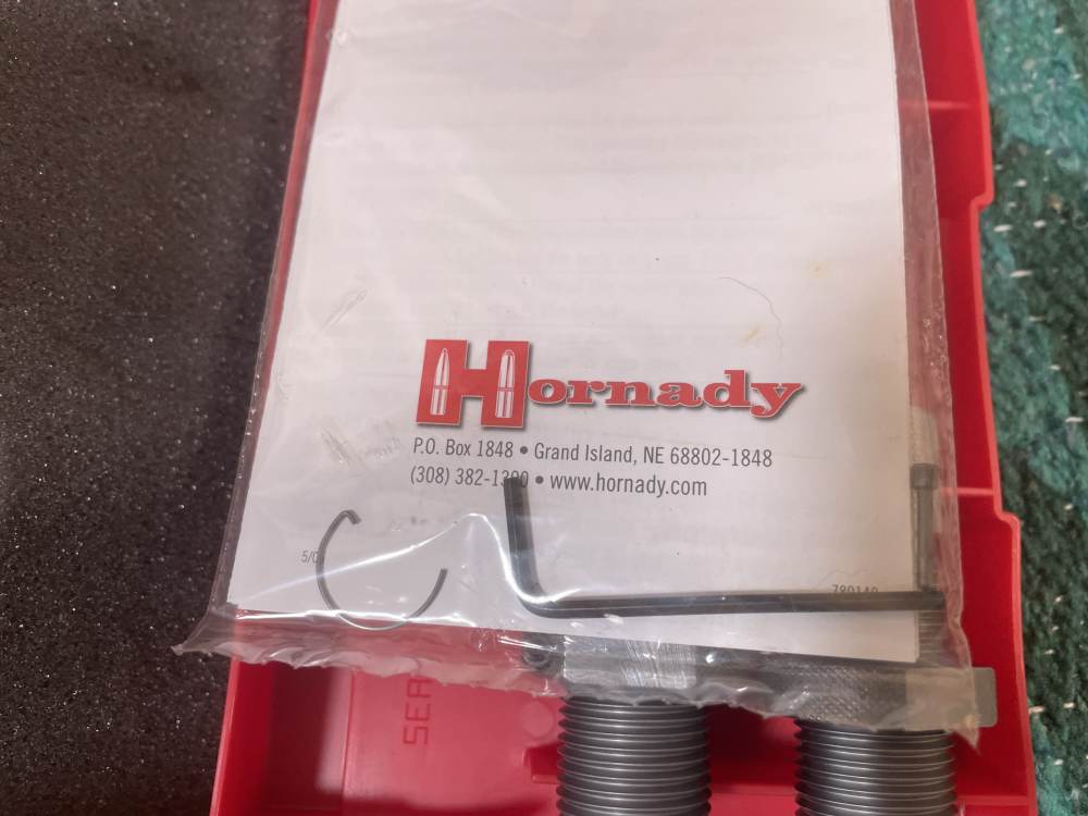 Hornady *CUSTOM GRADE* 22-250 Remington Dies. Full Lenght . New Old Stock-img-3