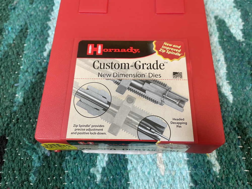 Hornady *CUSTOM GRADE* 22-250 Remington Dies. Full Lenght . New Old Stock-img-4