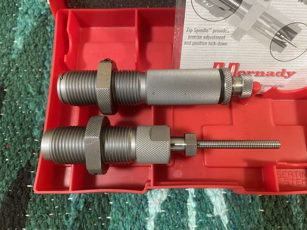 Hornady *CUSTOM GRADE* 22-250 Remington Dies. Full Lenght . New Old Stock-img-1