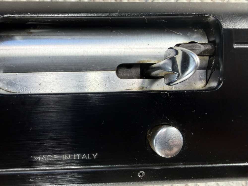 Beretta A303 Semi Auto 12 GA Shotgun Beautiful!-img-29