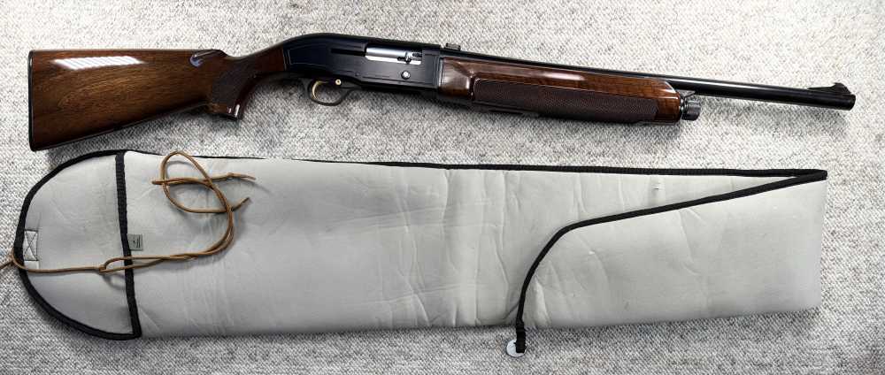 Beretta A303 Semi Auto 12 GA Shotgun Beautiful!-img-0
