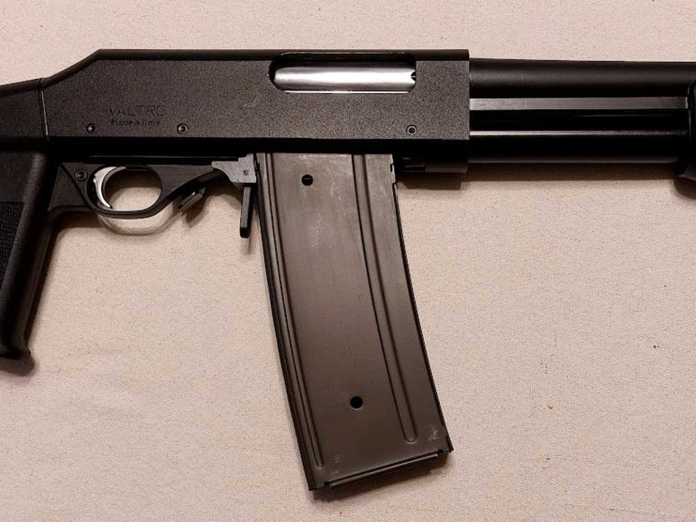 Valtro PM-5 - 7rd Mag Fed Pump 12 Gauge - Benelli Made - Detachable Box Mag-img-3