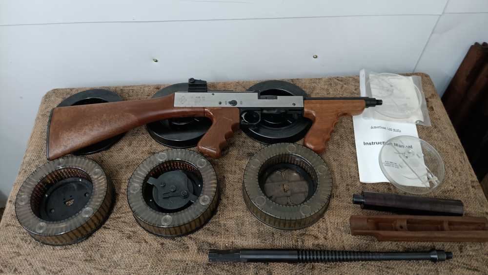 Extremely RARE S&S American 180 .22 LR MACHINEGUN with EXTRAS!-img-8