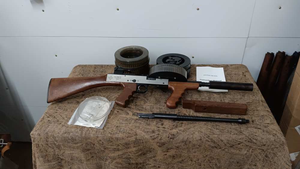 Extremely RARE S&S American 180 .22 LR MACHINEGUN with EXTRAS!-img-1