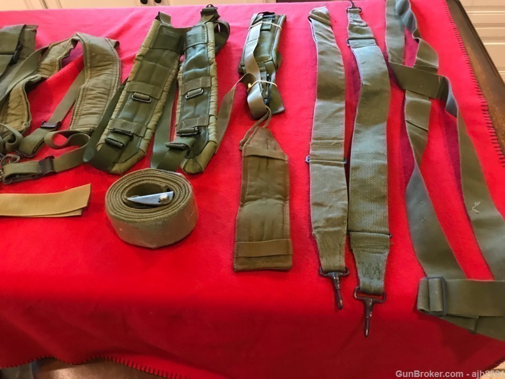 Military lot of 12 shoulder straps, belts, pads, etc.-img-1