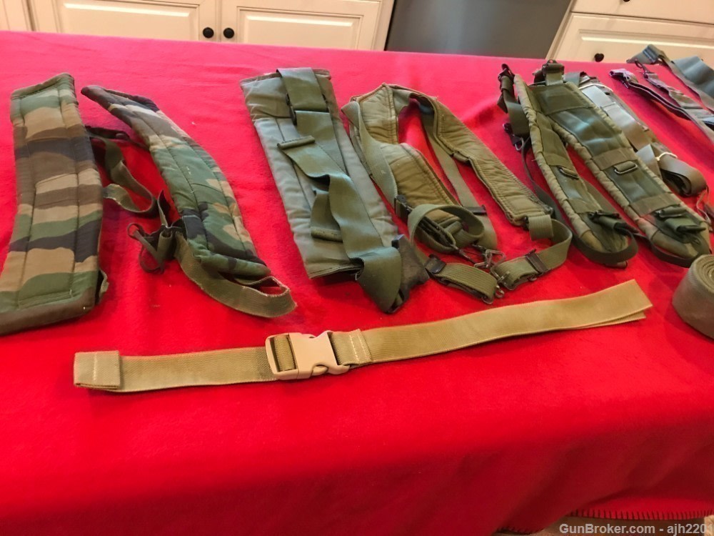 Military lot of 12 shoulder straps, belts, pads, etc.-img-5