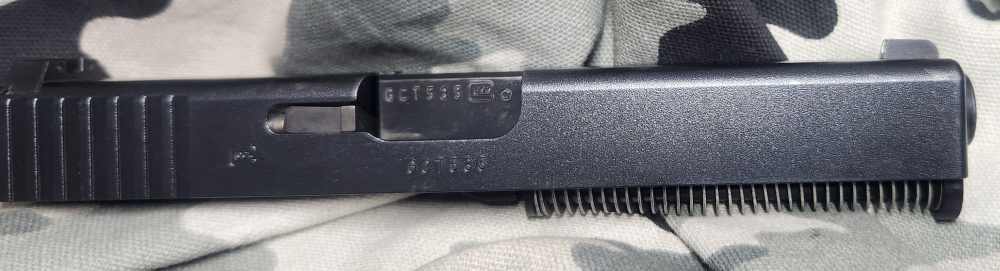 Glock 17 9MM gen 3 complete slide Used 535 Discontinued-img-4