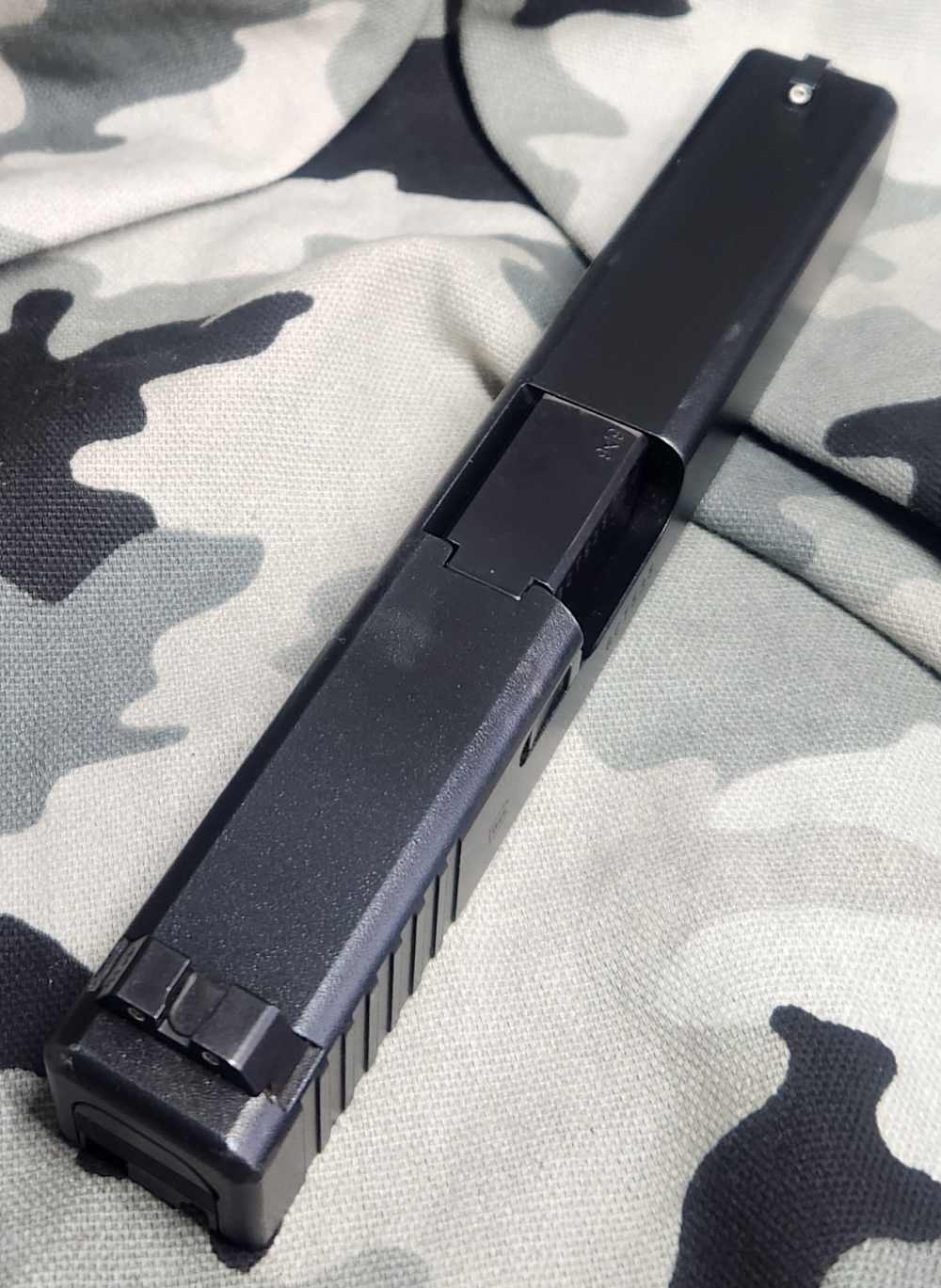 Glock 17 9MM gen 3 complete slide Used 535 Discontinued-img-7