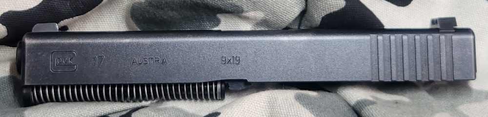 Glock 17 9MM gen 3 complete slide Used 535 Discontinued-img-1