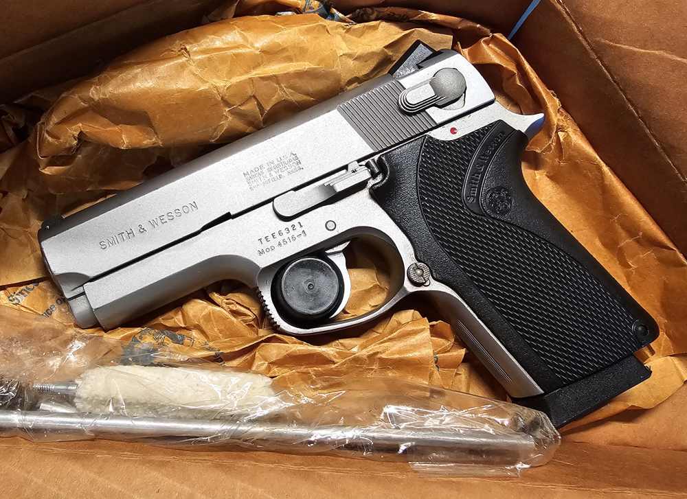 S&W 4516-1 Smith & Wesson, 45acp, Third-Generation MINT!-img-16