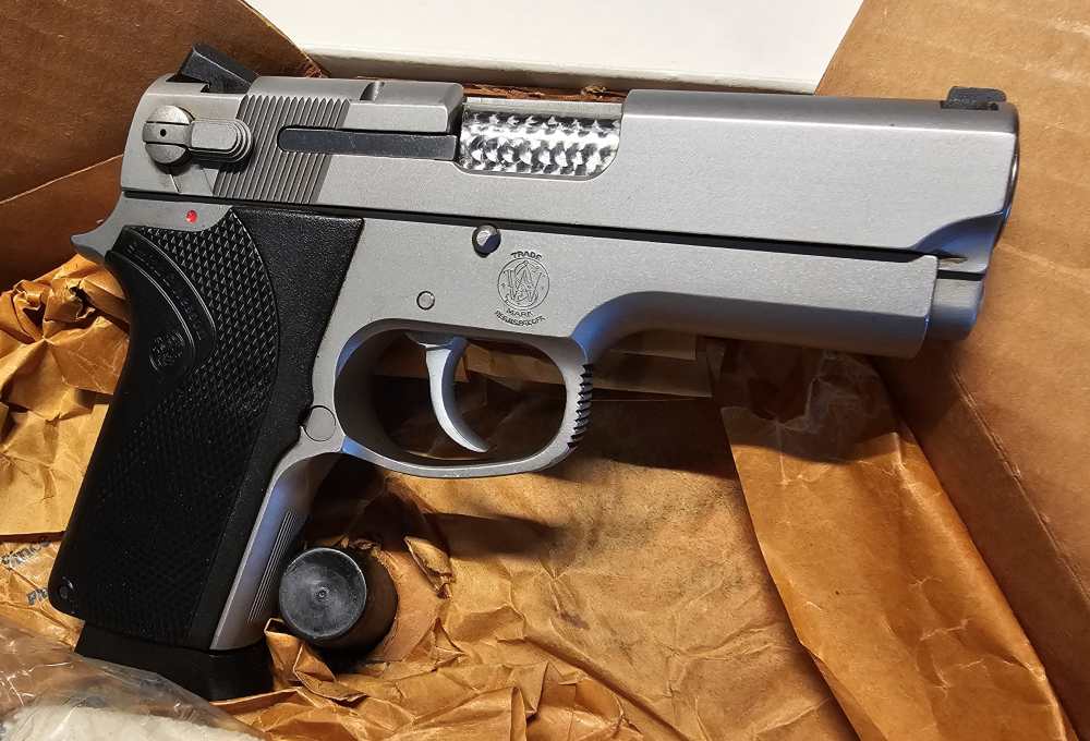 S&W 4516-1 Smith & Wesson, 45acp, Third-Generation MINT!-img-7