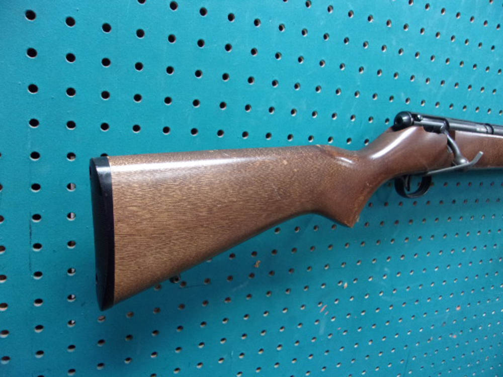 Savage Mark I Y Bolt Action Rifle .22 S,L,LR Single Shot 19in +Accutrigger-img-1