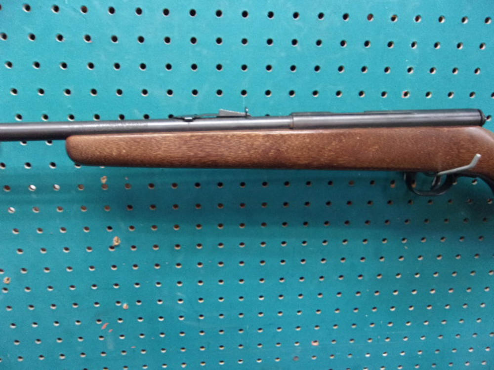Savage Mark I Y Bolt Action Rifle .22 S,L,LR Single Shot 19in +Accutrigger-img-14