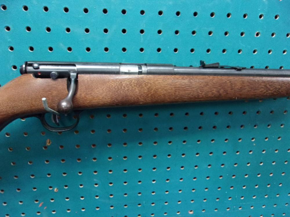 Savage Mark I Y Bolt Action Rifle .22 S,L,LR Single Shot 19in +Accutrigger-img-3
