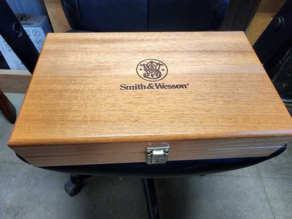 PICS! NEW SMITH & WESSON 29 ENGRAVED CLASSIC .44 MAG 4" SPECIAL S&W M29 NIB-img-2