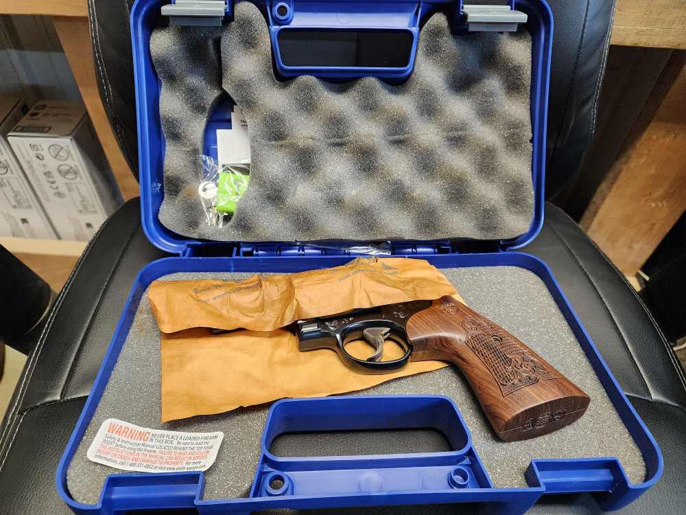 PICS! NEW SMITH & WESSON 29 ENGRAVED CLASSIC .44 MAG 4" SPECIAL S&W M29 NIB-img-4