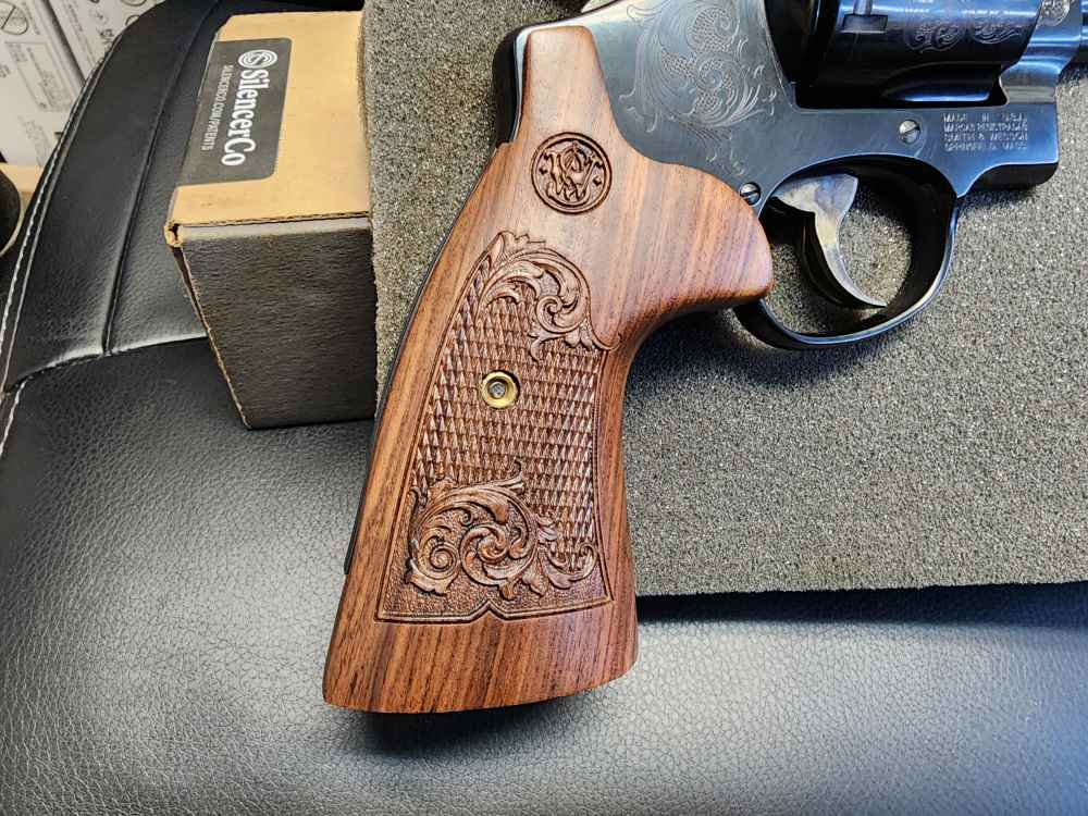PICS! NEW SMITH & WESSON 29 ENGRAVED CLASSIC .44 MAG 4" SPECIAL S&W M29 NIB-img-6