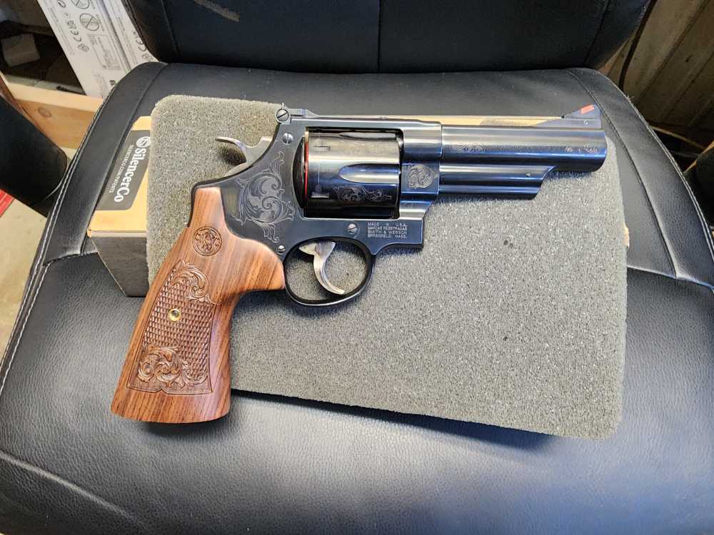 PICS! NEW SMITH & WESSON 29 ENGRAVED CLASSIC .44 MAG 4" SPECIAL S&W M29 NIB-img-16