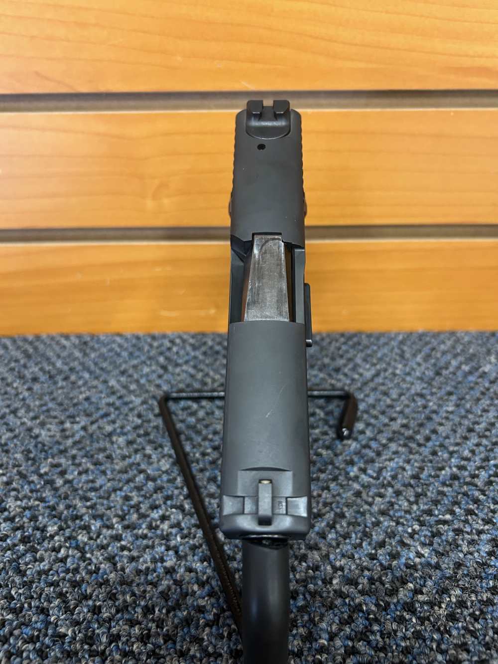 Sig Sauer P250 9x19mm 3.9" with One Magazine -img-3