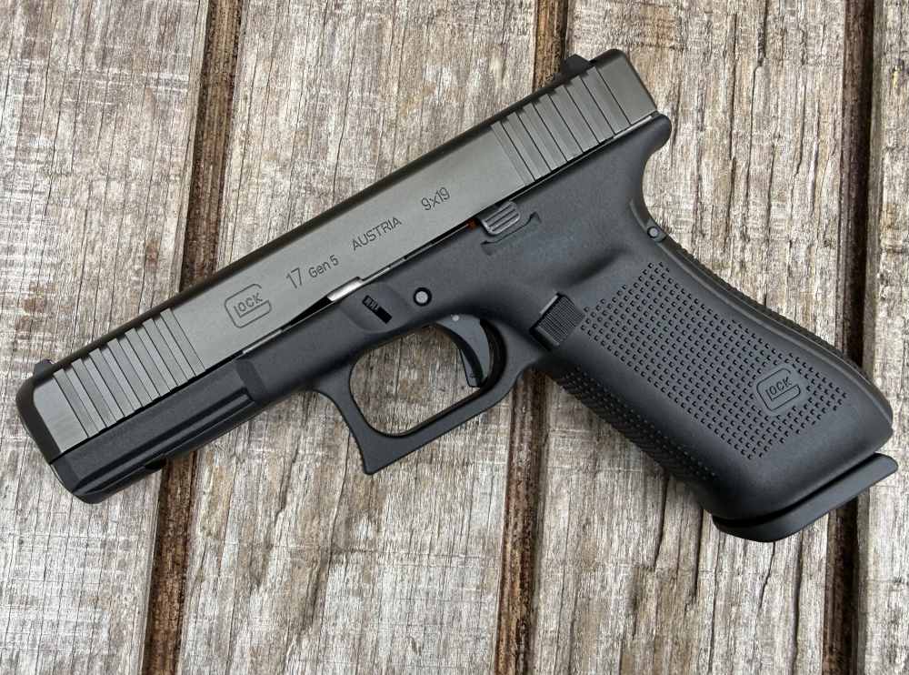 FACTORY NEW discontinued Glock 17 Gen5 9mm 1¢ No Reserve G17 Gen 5-img-2