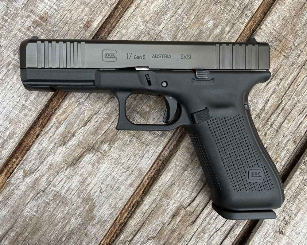 FACTORY NEW discontinued Glock 17 Gen5 9mm 1¢ No Reserve G17 Gen 5-img-4