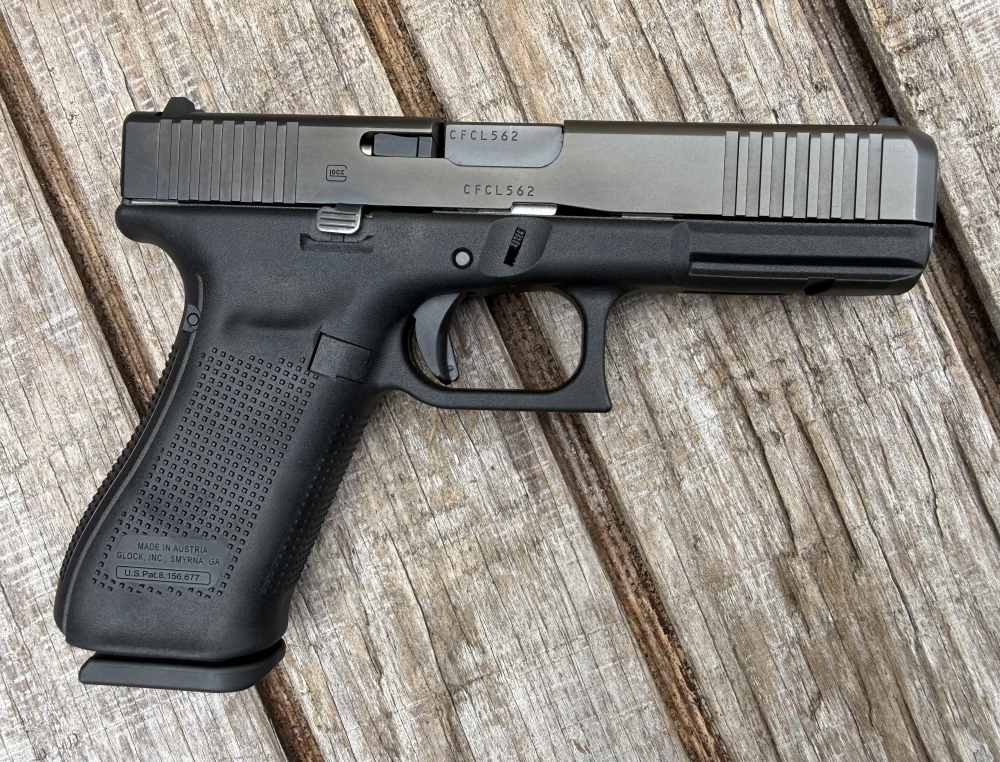 FACTORY NEW discontinued Glock 17 Gen5 9mm 1¢ No Reserve G17 Gen 5-img-10