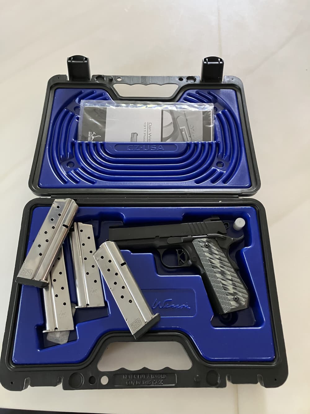 Dan Wesson ECP 9mm 4 Mags-img-0