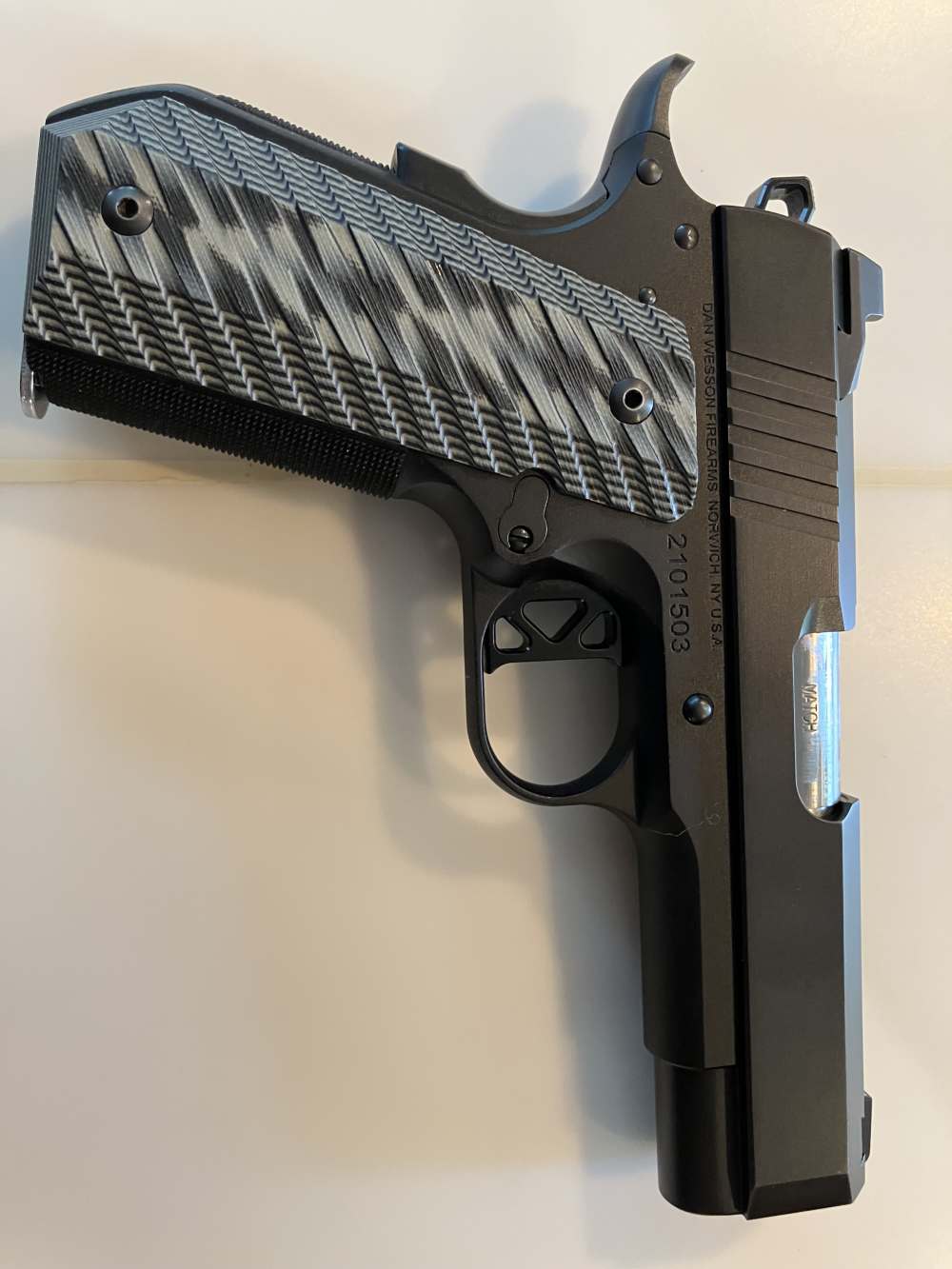 Dan Wesson ECP 9mm 4 Mags-img-7