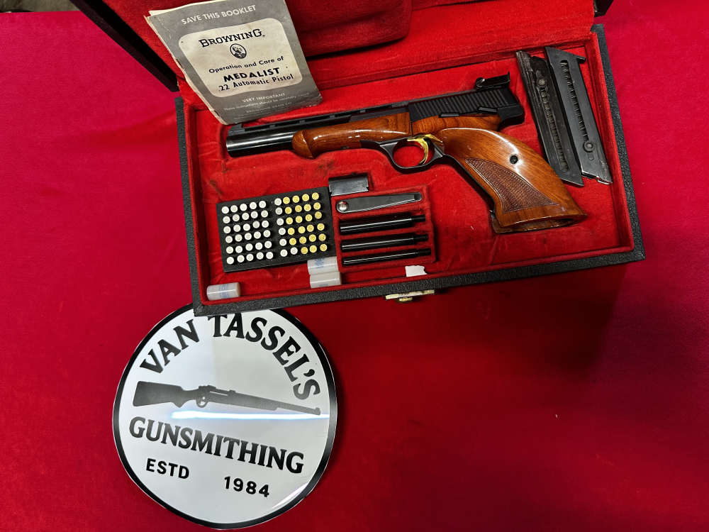 Browning Medalist 22-img-0