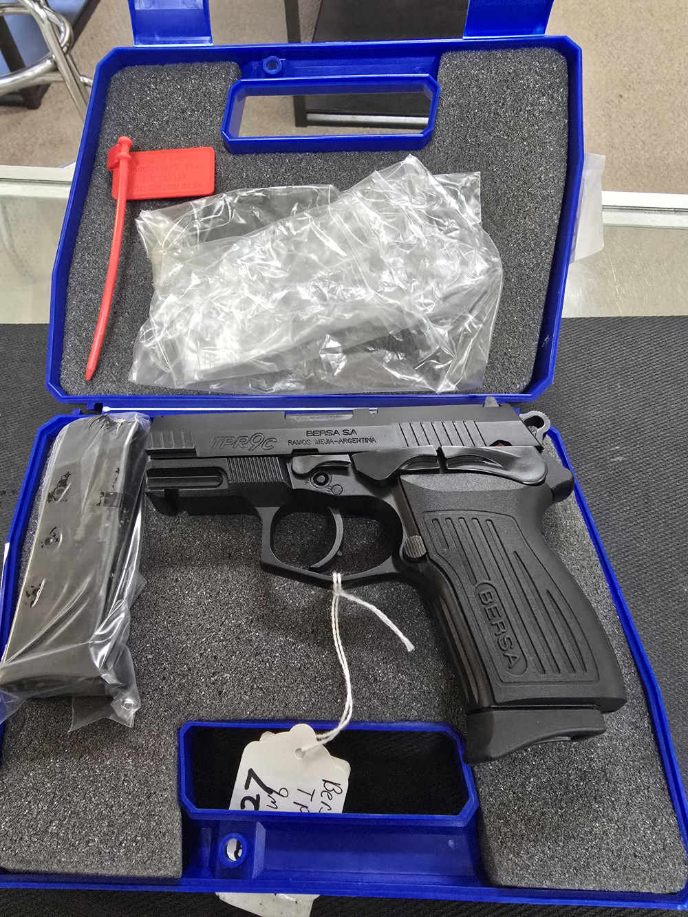 Bersa TPR9C 9mm Luger Pistol – Compact DA/SA, Matte Black, Ambidextrous-img-2