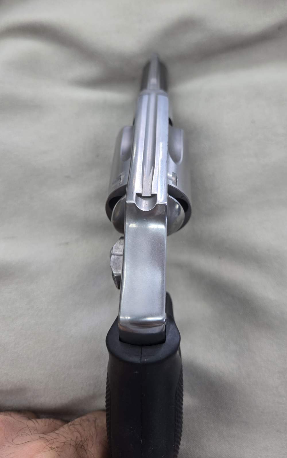 Smith and Wesson Model 640 38 Special 5 Shot  1.875" Barrel Good Condition -img-2