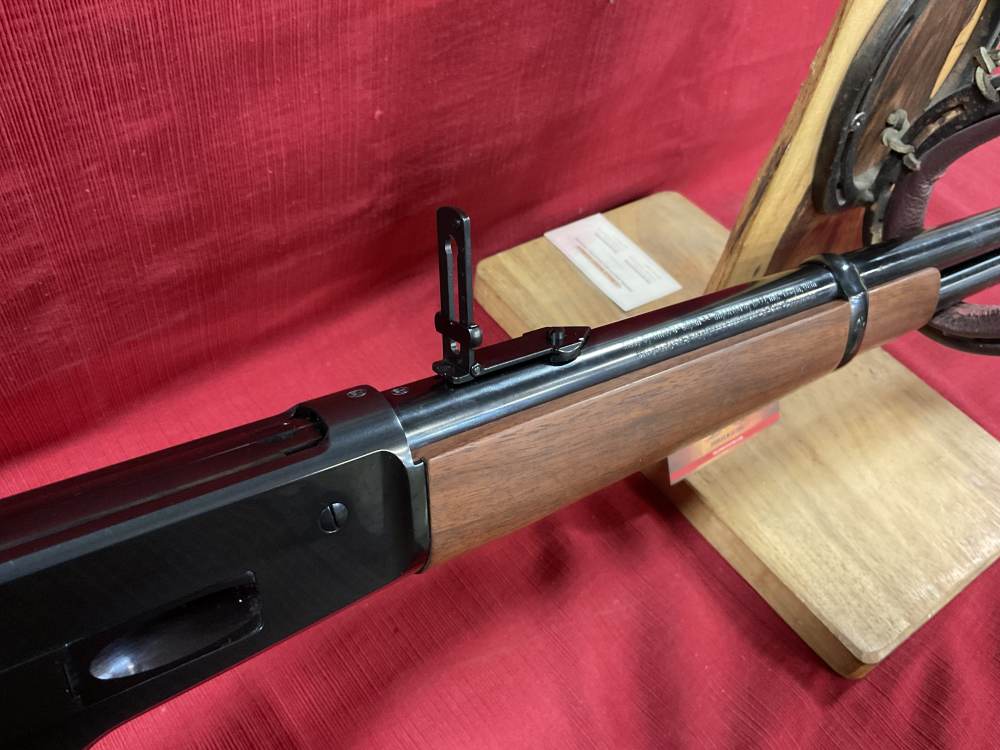 Winchester 1886 Saddle Ring Carbine 45-70 NIB-img-1