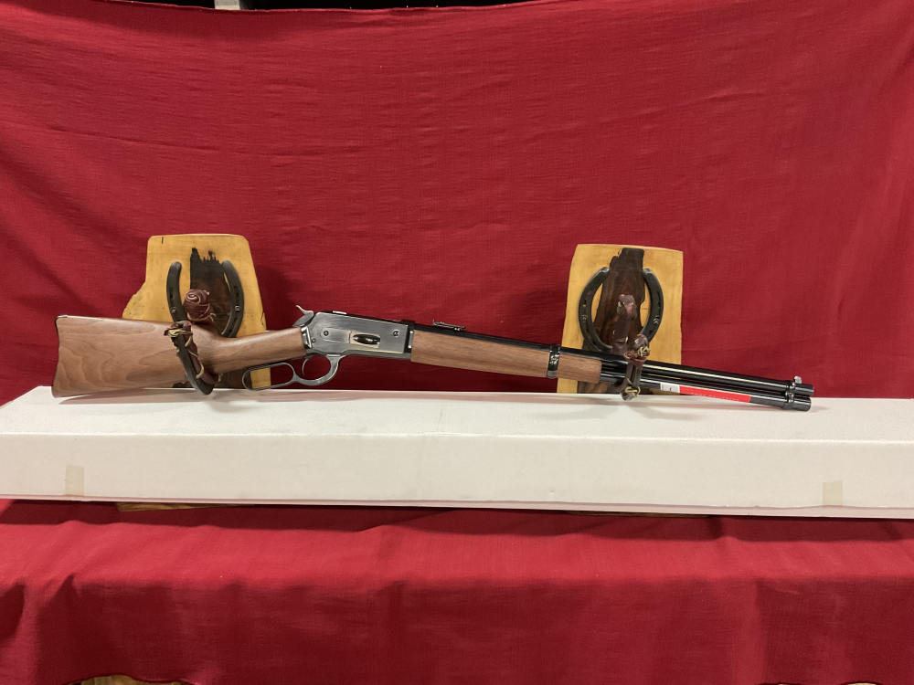 Winchester 1886 Saddle Ring Carbine 45-70 NIB-img-0