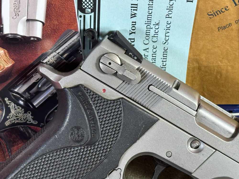 Special Order LE Smith & Wesson Mod 4006 40 S&W 4" Pistol + (2) 11 Rnd Mags-img-11