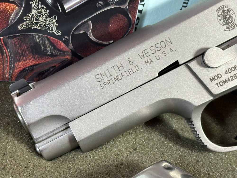 Special Order LE Smith & Wesson Mod 4006 40 S&W 4" Pistol + (2) 11 Rnd Mags-img-2