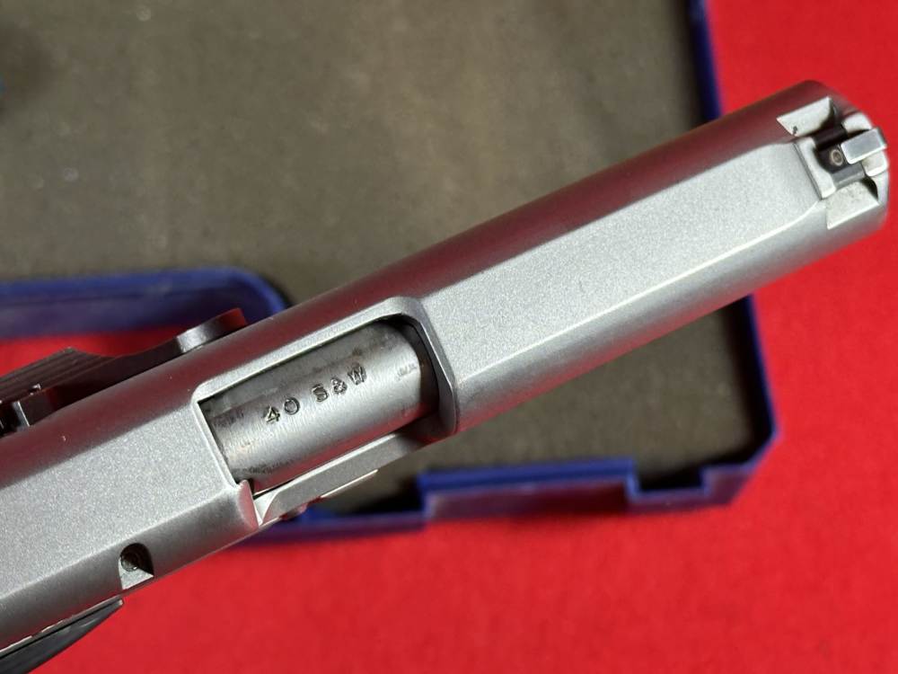 Special Order LE Smith & Wesson Mod 4006 40 S&W 4" Pistol + (2) 11 Rnd Mags-img-8