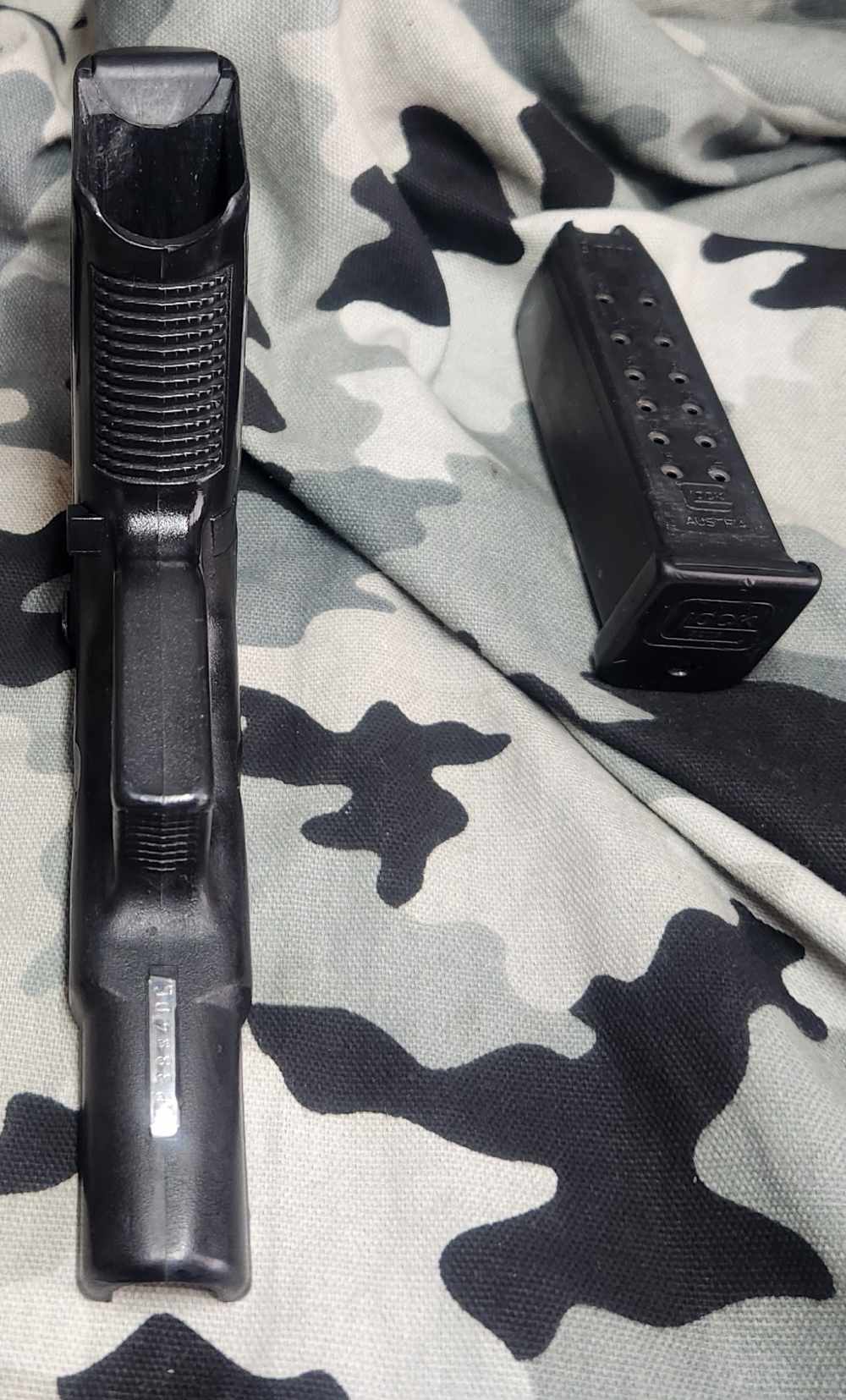 Glock 19 Gen 2 9MM Complete Frame Used 884DC 1-15Rnd mag inc. Hard To Find -img-5