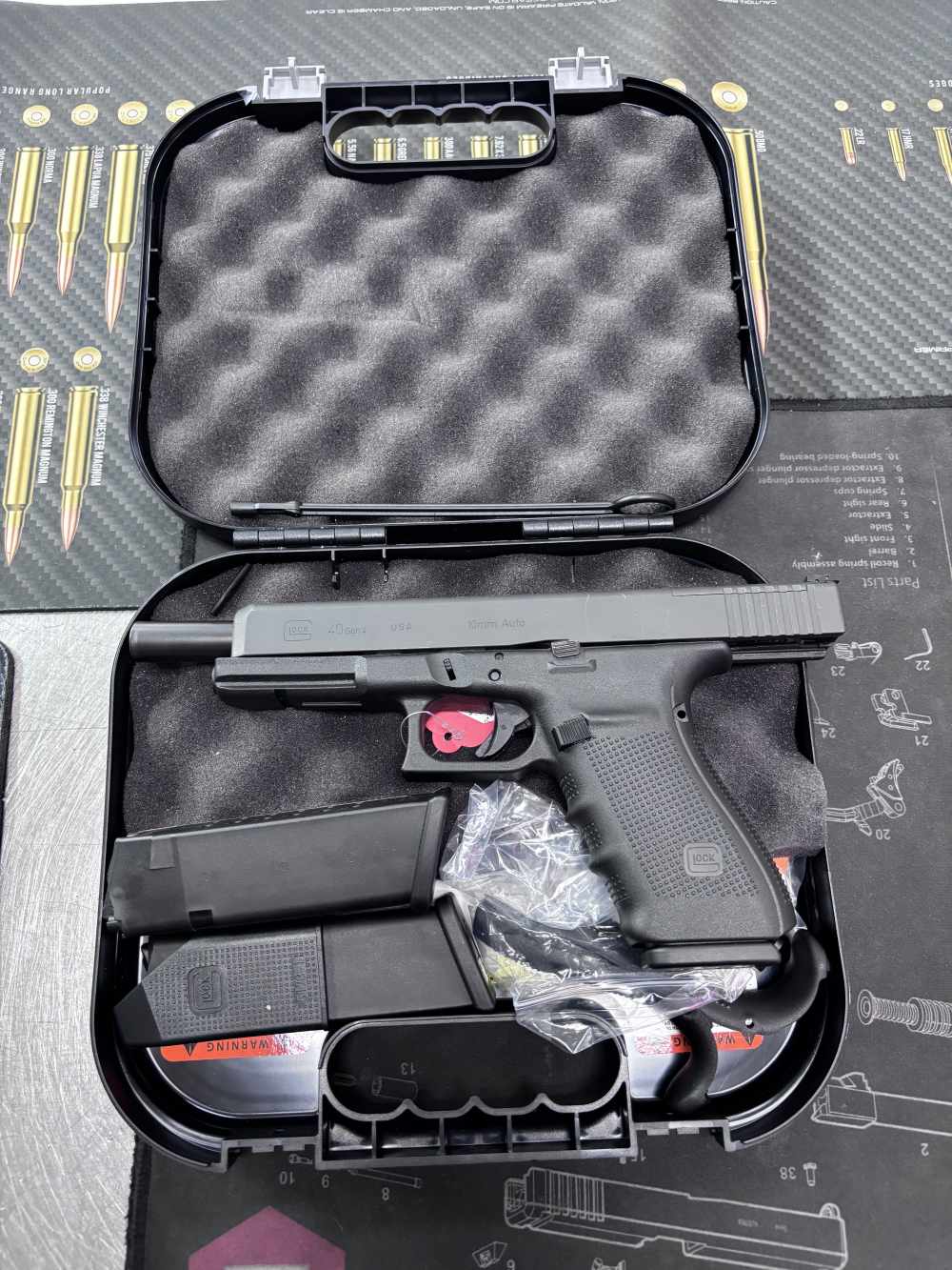 Glock 40 Gen 4 10mm MOS 6” w/box 3 magazines -img-40