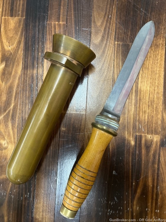 U.S. NAVY WW2 MORSE DIVE KNIFE!  BRASS!  GORGEOUS -img-4