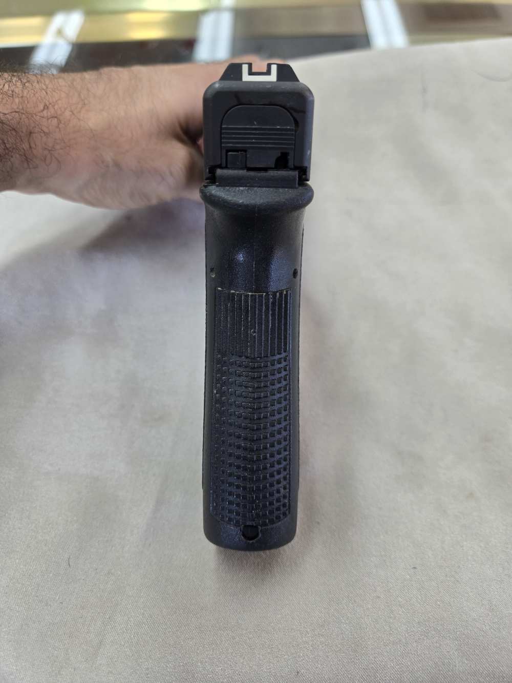 Glock 17 Gen 2 One Magazine Needs Front Sight 9mm Pistol  Priced to Sell-img-5