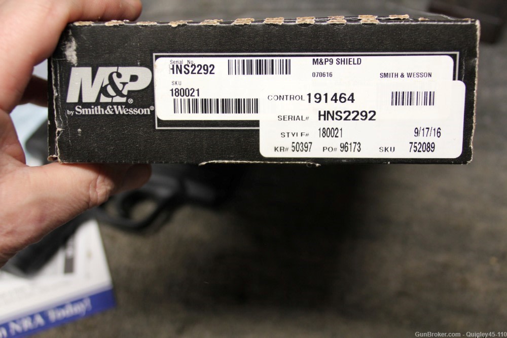Smith & Wesson M&P 9mm Shield -img-7