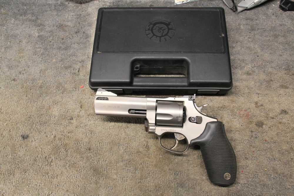 Taurus 425 Total Titanium 41 Mag -img-0