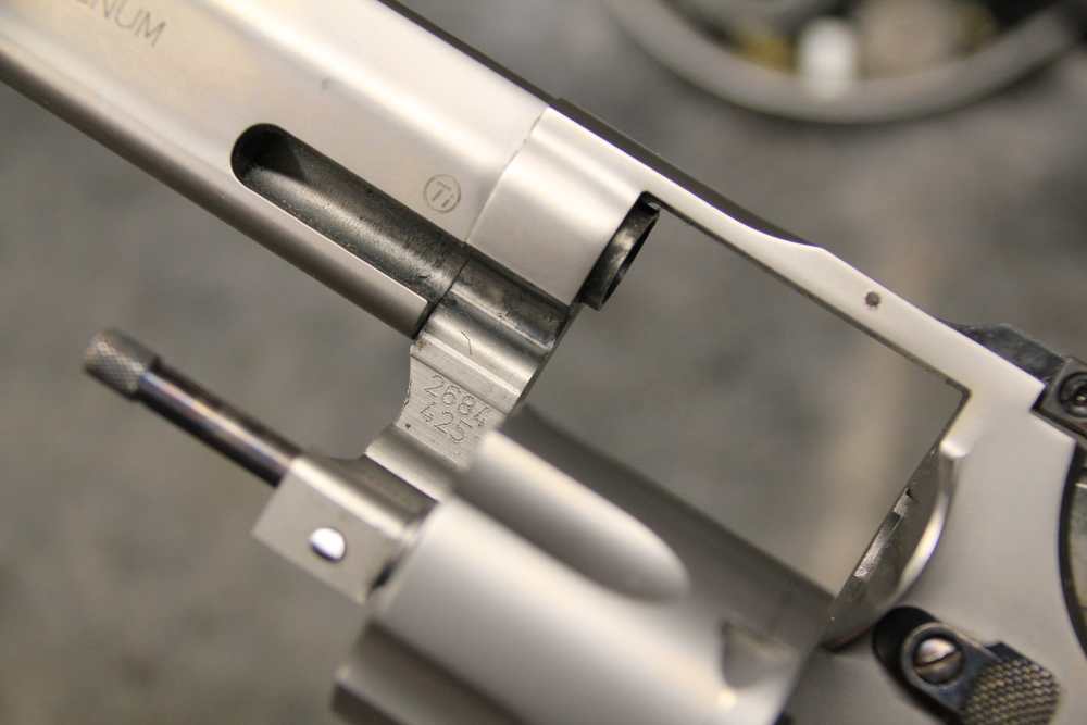 Taurus 425 Total Titanium 41 Mag -img-12