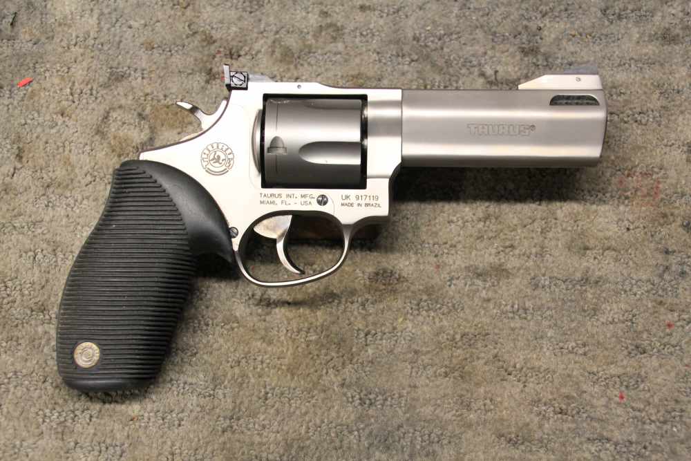 Taurus 425 Total Titanium 41 Mag -img-2