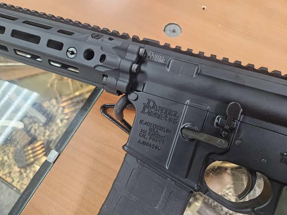 DANIEL DEFENSE M4 CARBINE RIS III 13.0 FSP AR-15 -img-9