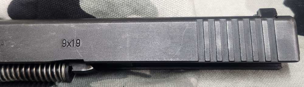 Glock 17 Gen 2 9MM Complete Slide Used Great Patina 96DC Hard to Find NS-img-6