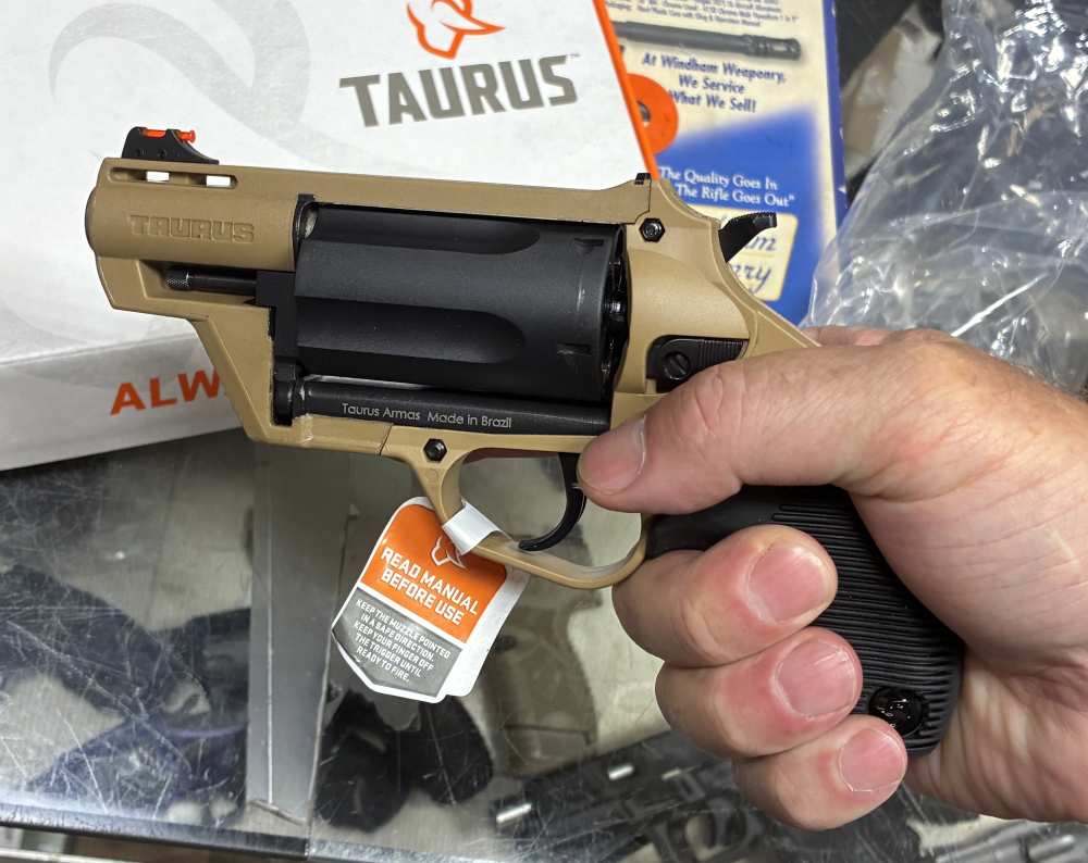 Taurus Judge PD Poly 45 Colt/410 Gauge 5 shot 2" barrel New(no card fees) -img-2