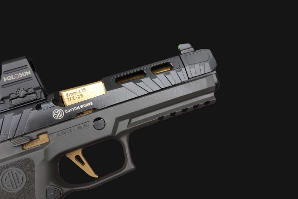 SIG Sauer Custom Works Spectre Comp w/ HoloSun & 3/Mags-img-2
